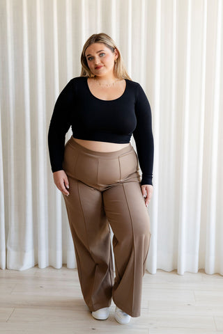 Long-sleeved bamboo crop top - black