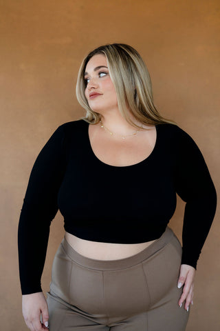 Long-sleeved bamboo crop top - black