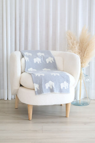 Patterned blanket - grey elephant