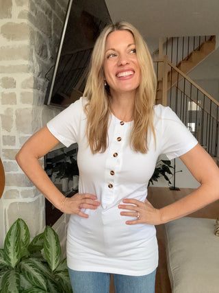 INTRIGUE t-shirt with buttons - white