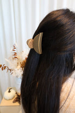 Linear hair clip - caramel