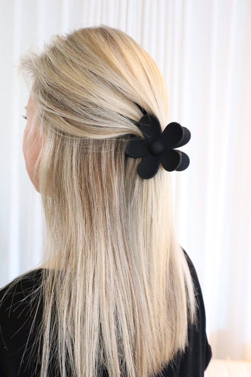 Flower hair clip - black