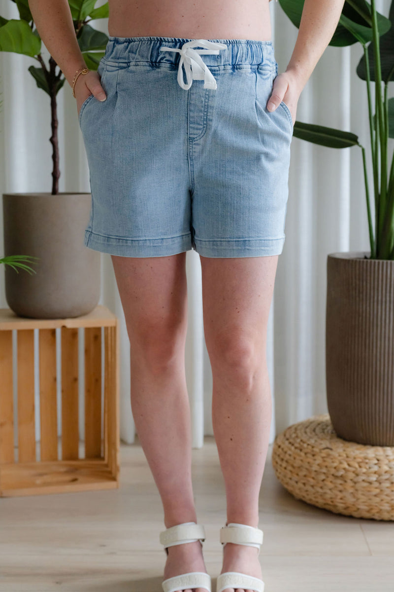 Elastic waist shorts - pale blue
