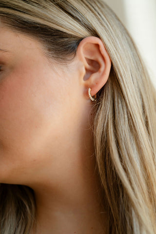 KALIA - Recycled pearl hoop earrings