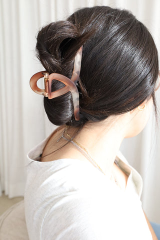 Large twisted hair clip - marbled terracotta