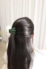 Set of 3 hair clips - green, black & grey