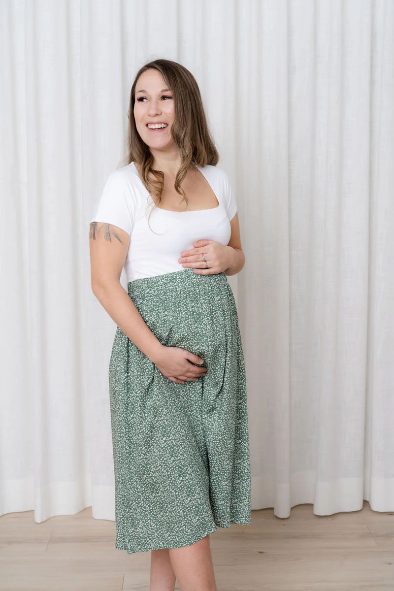 Floral skirt with elastic waist - sage green