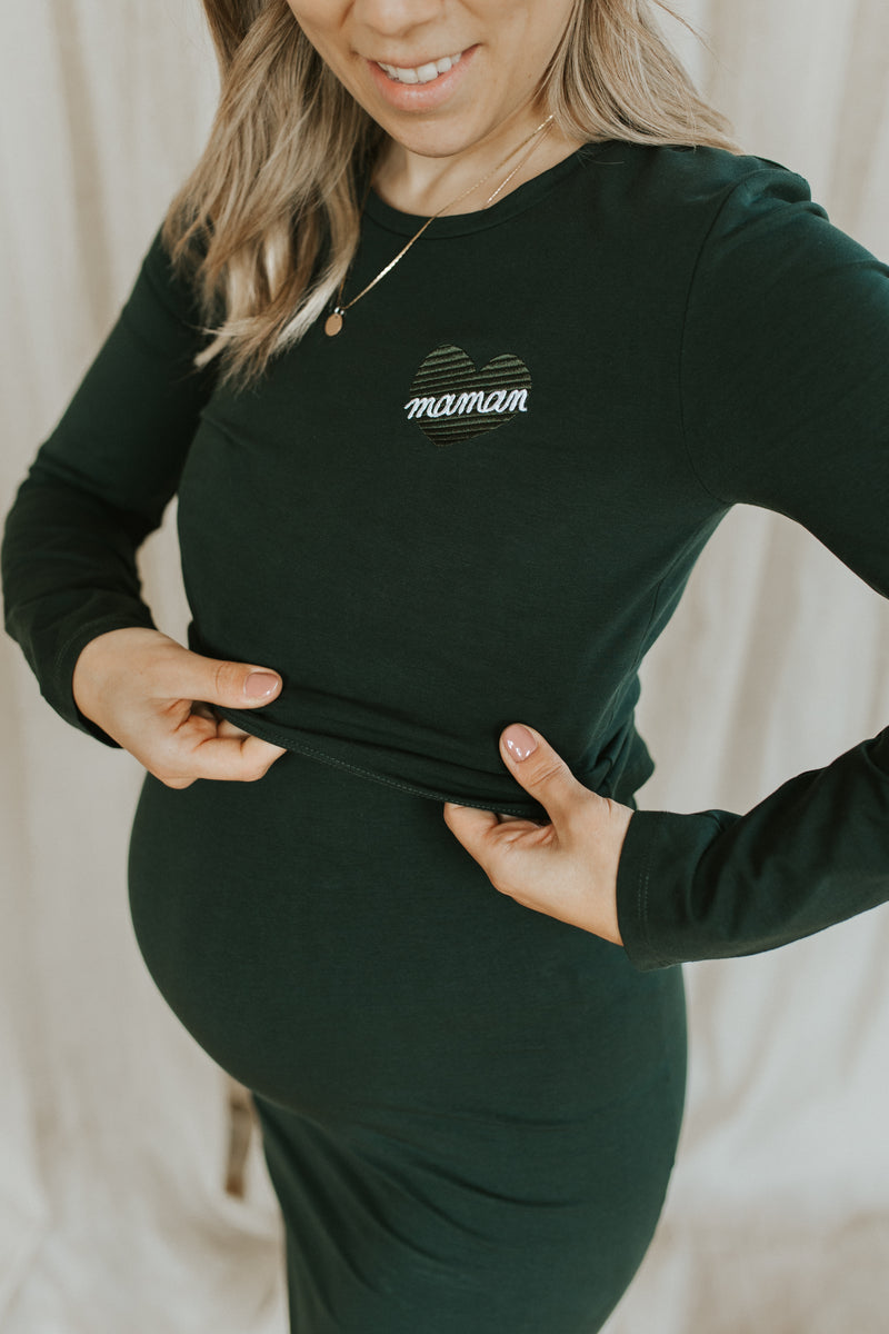 BALLOUNE DESIGN X ROSE MATERNITÉ - Robe AMANDINE avec BRODERIE MAMAN - vert forêt