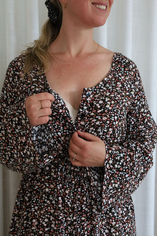 Robe fleurie à manches longues - noir