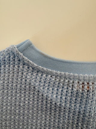 LÉGERS DÉFAUTS - Chandail VANESSA en crochet - cristal bleu
