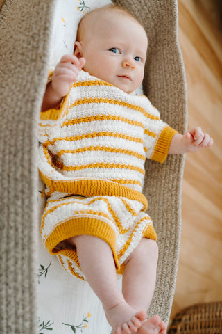 ROSE & LÉO - Petit outfit tricot - bouton d'or