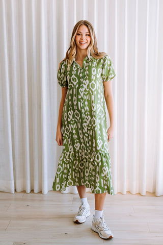 Robe SABRINA - motif géométrique abstrait - vert printanier