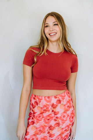 Crop top à manches courtes en bambou - terre cuite