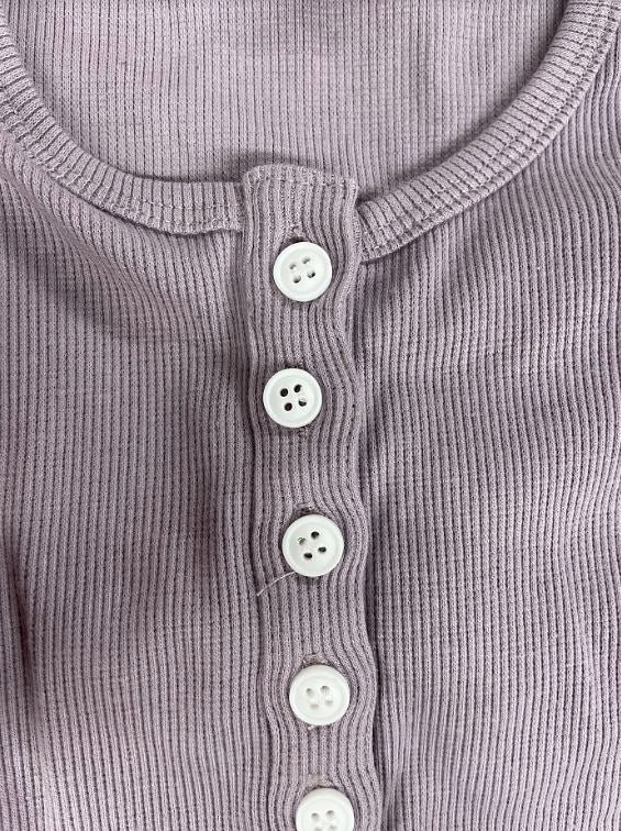 LÉGERS DÉFAUTS - T-shirt TALIA à boutons - lilas